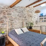 Charming Atypical Holiday home