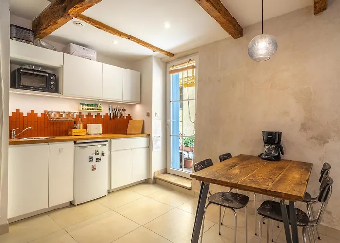 Charming Atypical Hyères