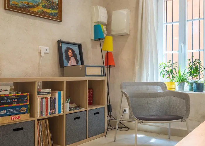 Semesterbostad Charming Atypical